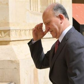 الحريري عن ريفي "ما بدي اسمع باسمه" الحريري عن ريفي "ما بدي اسمع باسمه"
