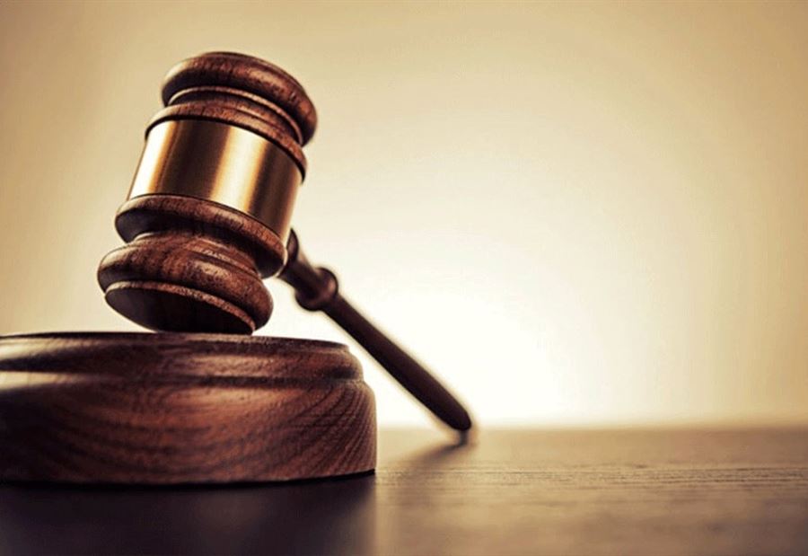 توضيح من القاضي بيطار حول اعتذاره عن تكليفه محققاً عدلياً توضيح من القاضي بيطار حول اعتذاره عن تكليفه محققاً عدلياً