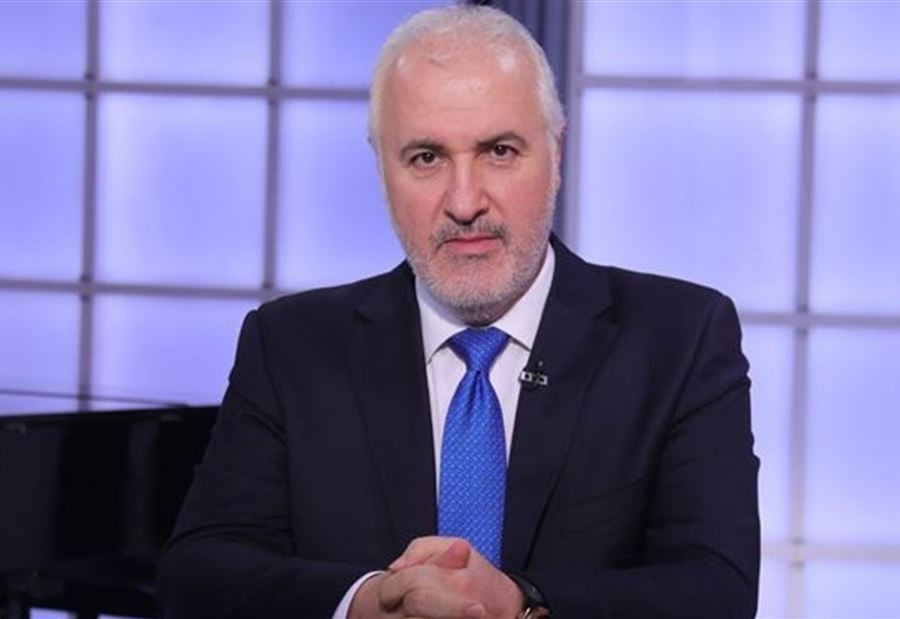 عزيز يَكشفُ "أوراق بتحرّض على الثورة"