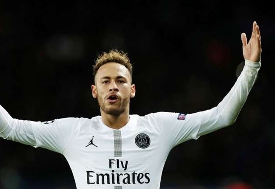 لاعب برشلونة: أُصلي من أجل عودة نيمار