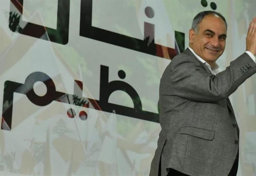 أسود يردّ على "أبواق الحريري": "لولا معلمي معلمكم ما كان شقفة واحدة"