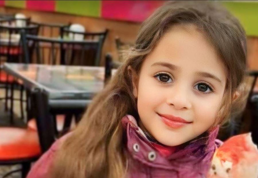 بعد والدتها... استشهاد الطفلة "أمل" في غارة مجدل زون بعد والدتها... استشهاد الطفلة "أمل" في غارة مجدل زون