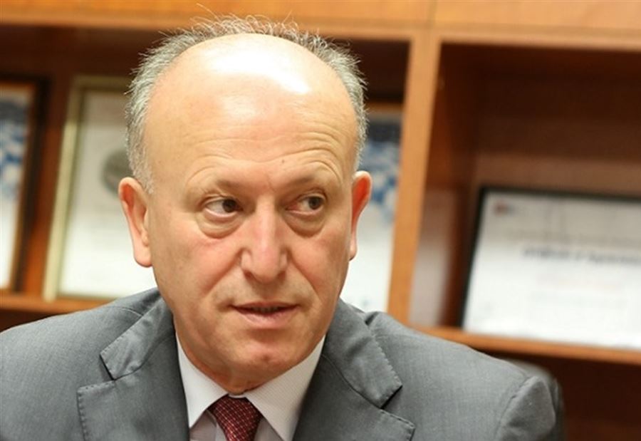 ريفي يتحدث عن "مخطط" لضرب آخر أعمدة بقاء البلد
