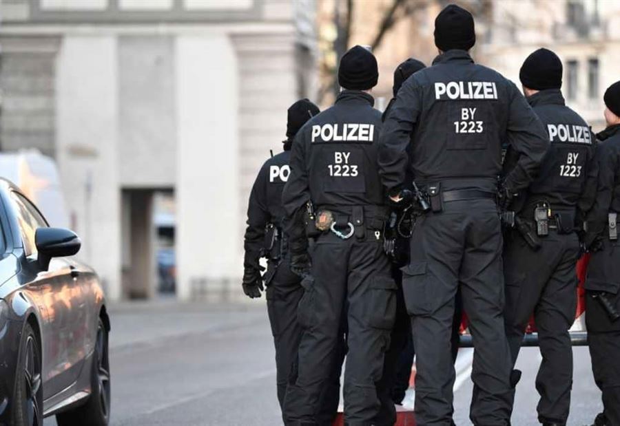 مقتل شخصين بإطلاق نار في ميونخ جنوبي ألمانيا مقتل شخصين بإطلاق نار في ميونخ جنوبي ألمانيا