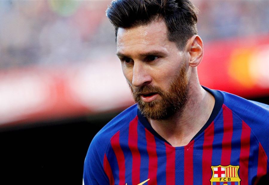 ميسي يتخذ قرارًا بشأن مستقبله مع برشلونة