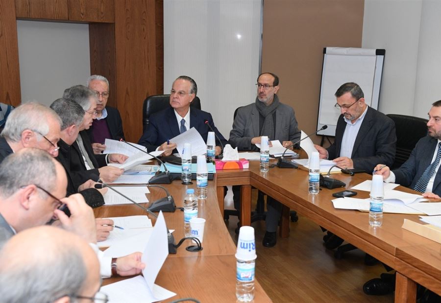 عدوان: كل ما يحصل في موضوع المصارف خارج عن القانون