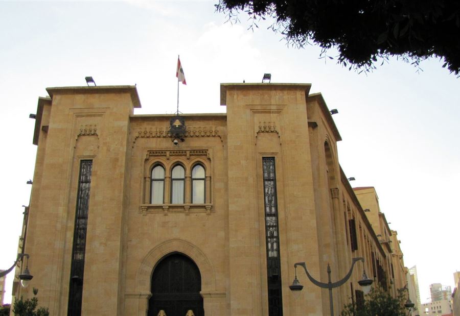 نائب يطرح نفسه لرئاسة الحكومة 