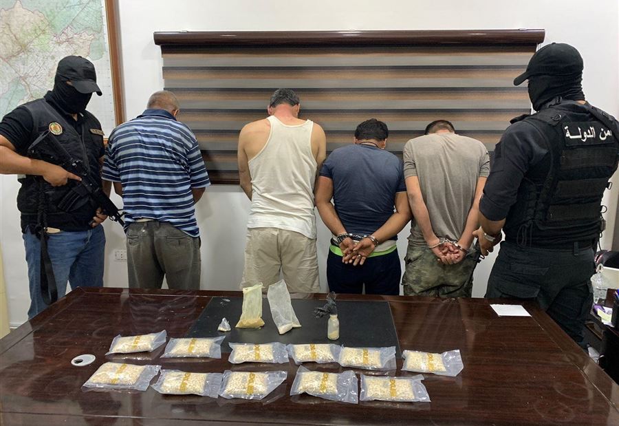 يتعاطى ويحتال على عدد كبير من النّساء... وفيديو يوثق لحظة توقيفه!