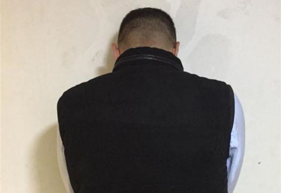 بالصورة: انتحل صفة ضابط في "المعلومات" للإيقاع بالفتيات
