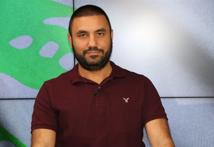 بركات لـ عبد السلام موسى: عمول زلمي على عكاظ!