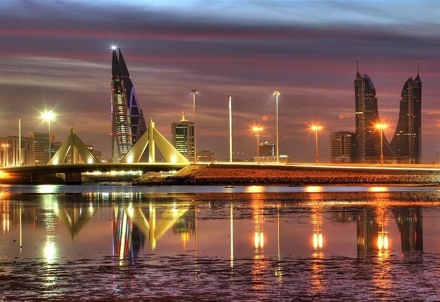 دولة خليجية تتيح "إقامة ذهبية دائمة"!