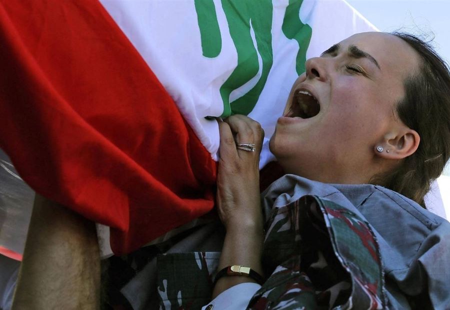 بعد مرور عام... كيف عبث انفجار بيروت بـ"نفسيات اللبنانيين"؟