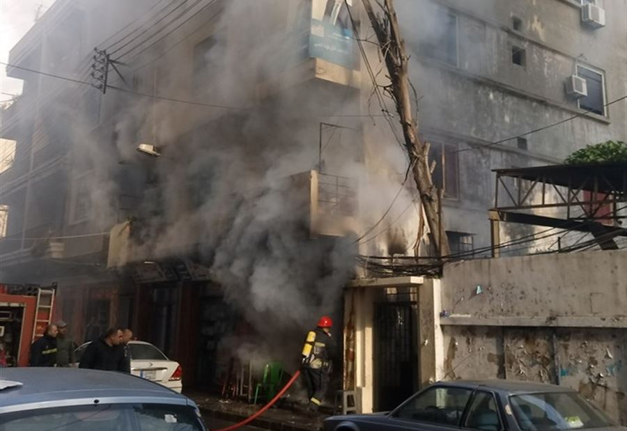 بالصورة: حريق محل لبيع الفلافل في طرابلس
