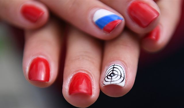 طلاء أظافر لدفع أجرة المواصلات   طلاء أظافر لدفع أجرة المواصلات