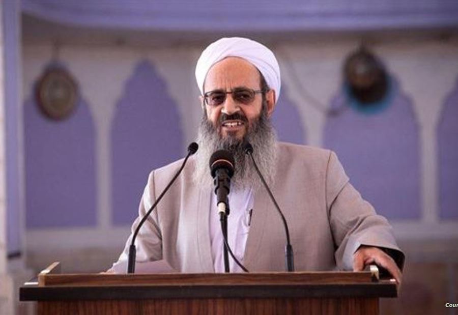 خطبة الجمعة تورّط رجل دين والحرس الثوري يُحذّره!