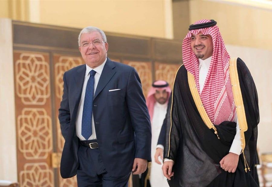  خلوة بين المشنوق ووزير الداخلية السعودي