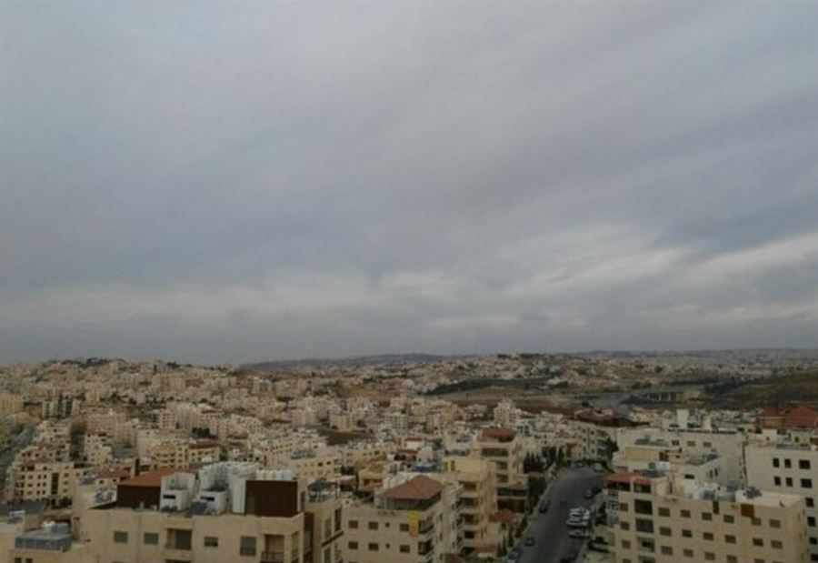 الطقس غائم وارتفاع في الحرارة الطقس غائم وارتفاع في الحرارة