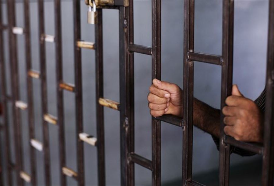 فضيحةٌ في "الشرطة القضائيّة"... 3 ضبّاط خَلْف القضبان!