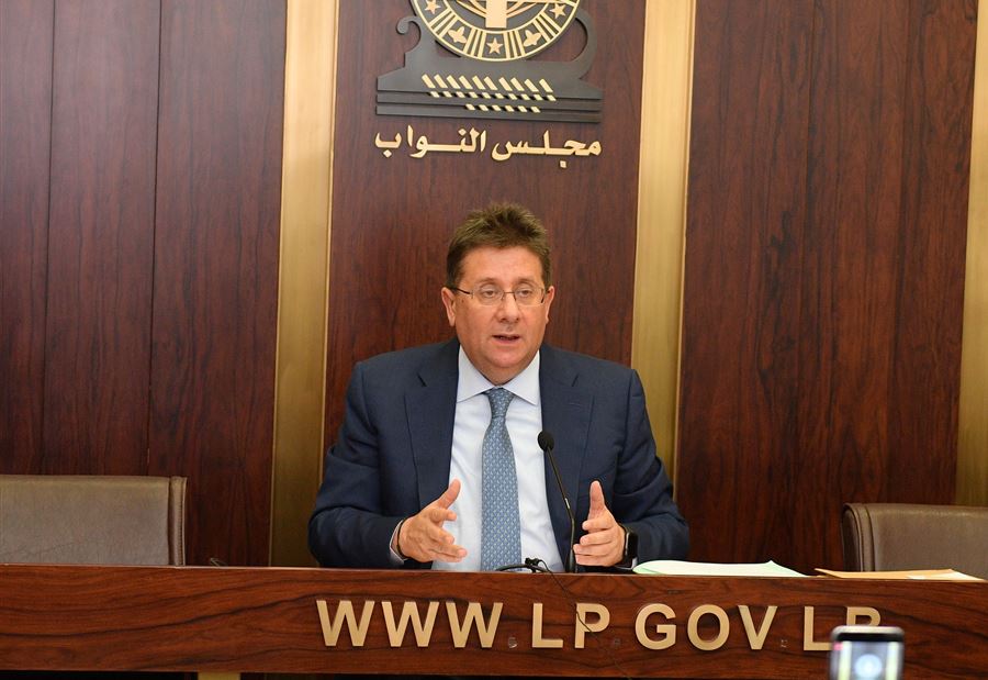 كنعان يبحثُ إنشاء صندوقٍ للحدِّ من "البطالة" 