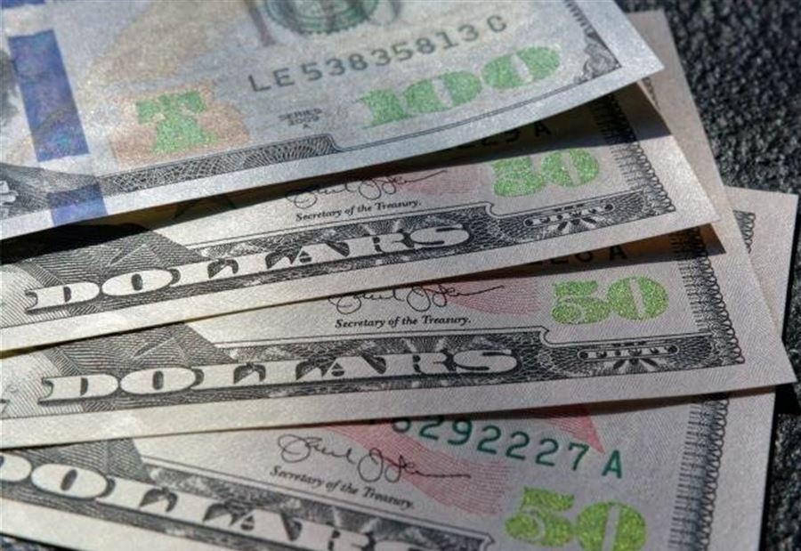 الدولار الأميركي في أدنى مستوى...