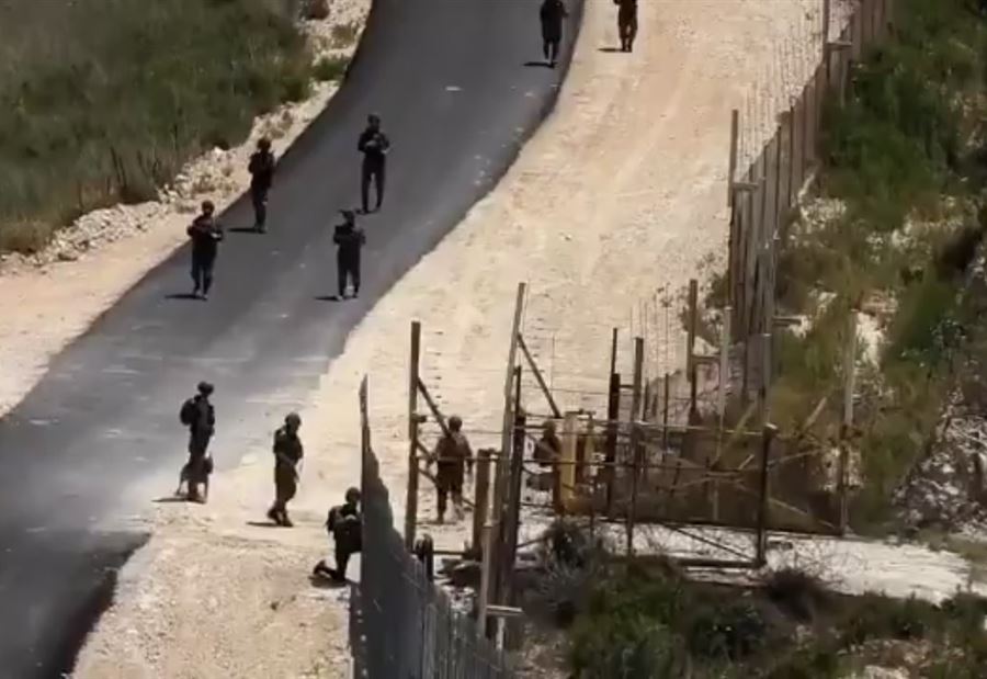 بالصورة: جرافات إسرائيلية تسجّل خرقاً جديداً على الحدود