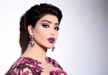 بالفيديو: فنانة كويتية تبكي خادمتها بسبب هدية غير المتوقعة