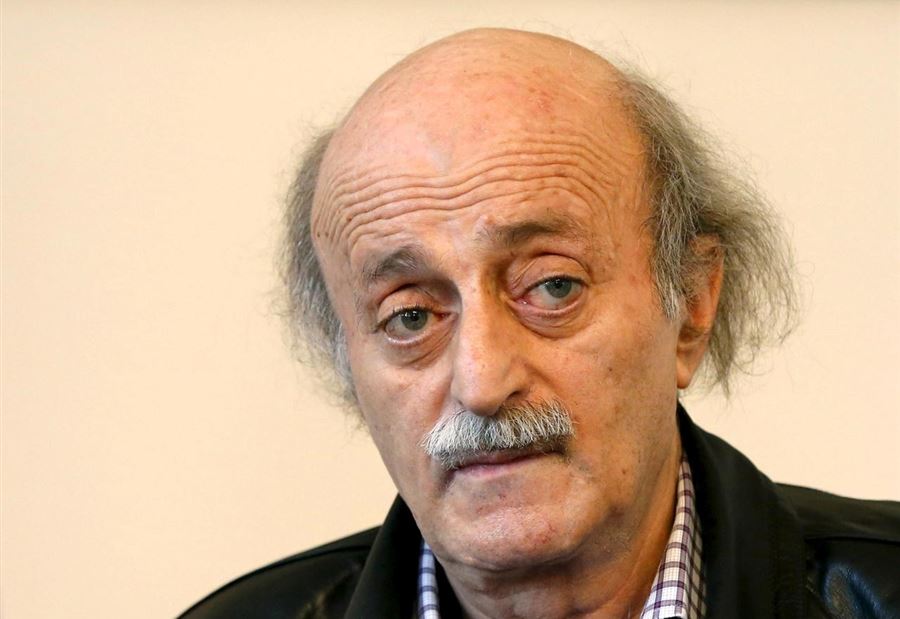 جنبلاط في موقف لافت