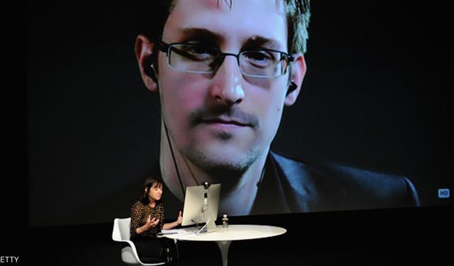 واشنطن: لن نتزحزح عن مقاضاة إدوارد سنودن واشنطن: لن نتزحزح عن مقاضاة إدوارد سنودن