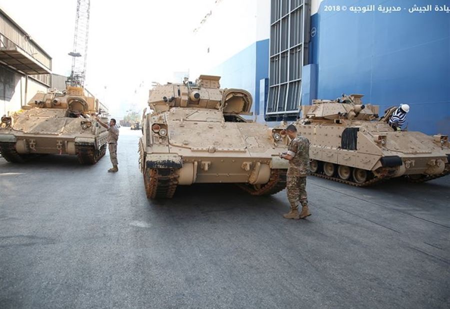 بالصور: الجيش يتسلّم الدفعة الرابعة من آليات BRADLEY