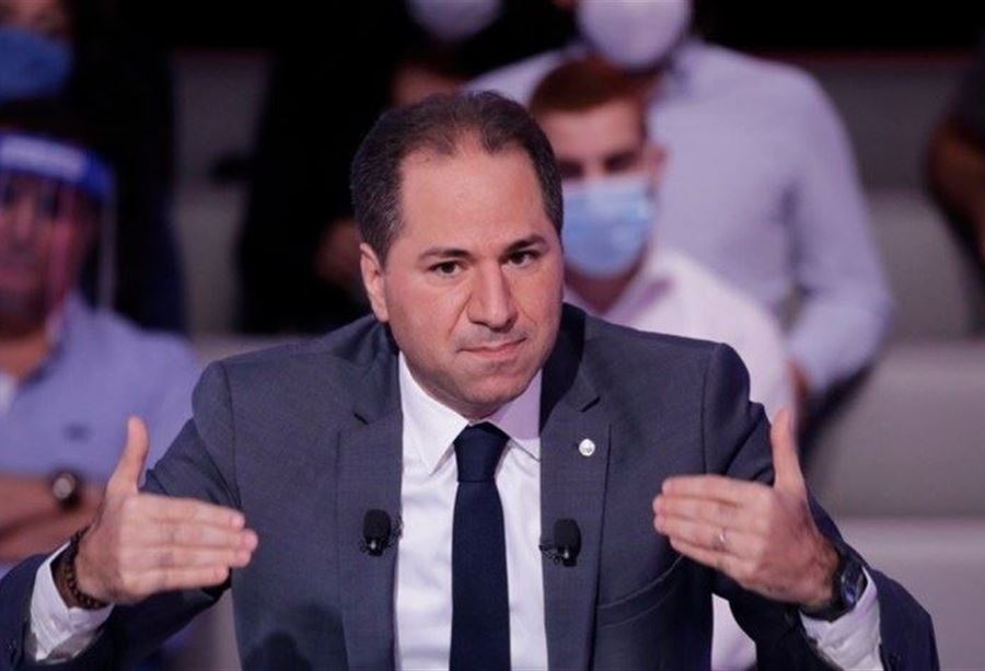 الجميّل: إرحلوا عنّا!