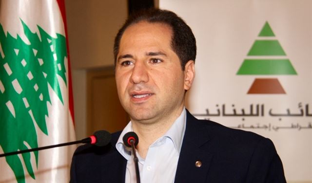 الجميل عرض ومبعوثا المانيا ملف اللاجئين 