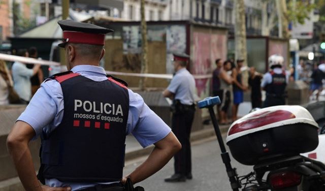خلية من 12 شخصا تقف وراء هجمات كاتالونيا
