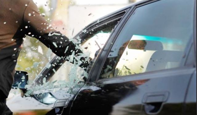 في النبطية.. سُرقت السيارة من أمام المحلّ فجرًاً في النبطية.. سُرقت السيارة من أمام المحلّ فجرًاً