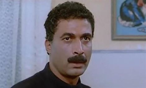 حقيقة سرقة جثمان الراحل "أحمد زكي"!