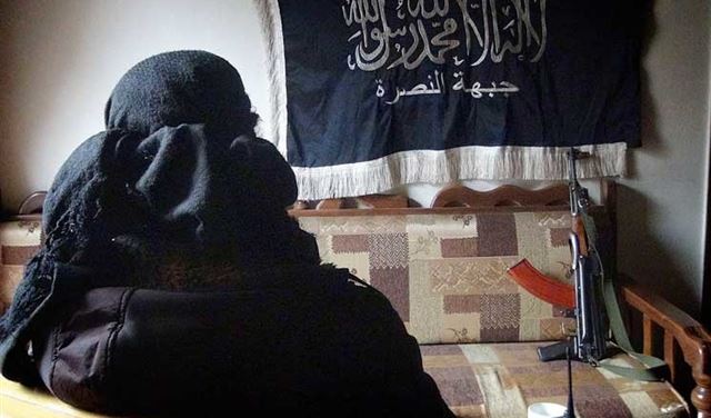 التحق بـ"النصرة" بسبب "عروس"