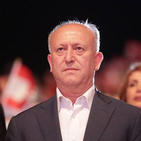 ريفي: حزب الله يورّط لبنان مالياً واقتصادياً 