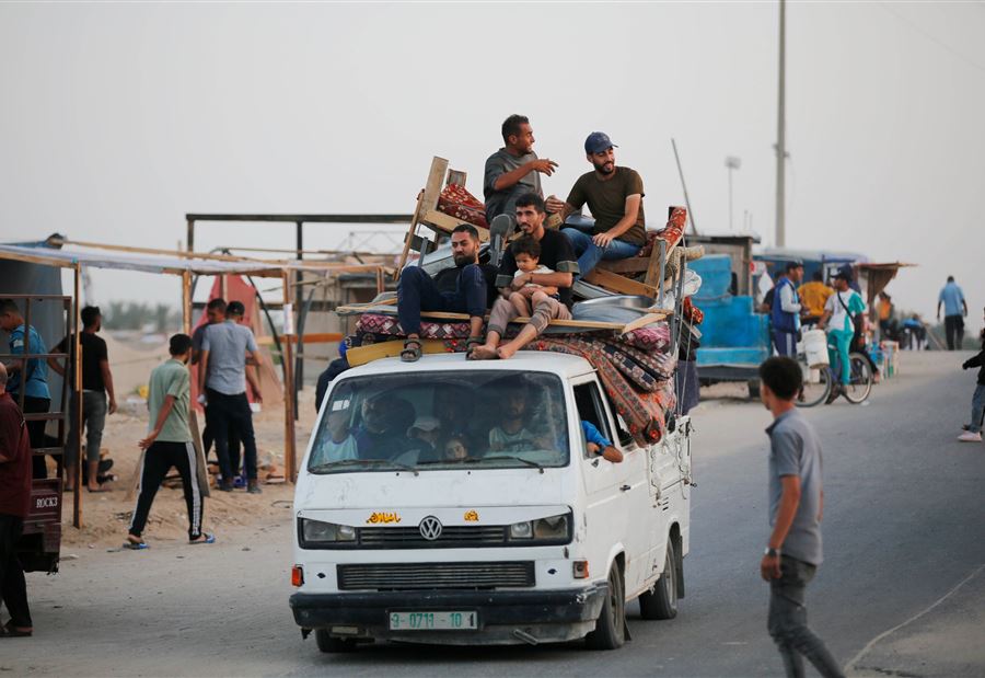 "ما عاد شيء قائماً"... شهادات مؤلمة من العائدين إلى غزة