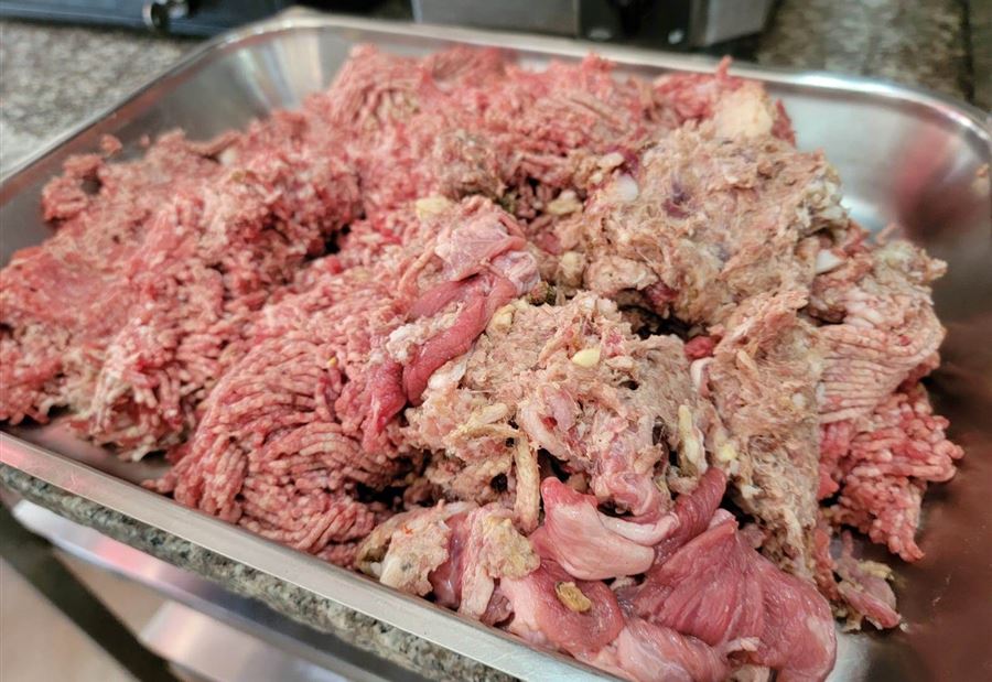 "لحومٌ غير مختومة بمدة صلاحية"... تسطير محضر ضبط في الجنوب! "لحومٌ غير مختومة بمدة صلاحية"... تسطير محضر ضبط في الجنوب!