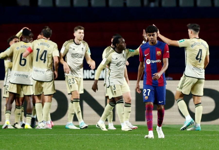 مباراة نابولي هي الحاسمة... الوضع مقلق داخل برشلونة!