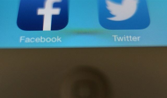 نجوم عالمية رفضت مواقع التواصل الاجتماعي