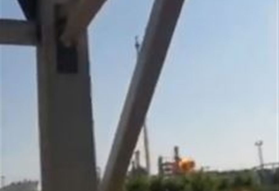 هجوم طائرة مسيرة أوكرانية على مصفاة نفط روسية (فيديو)