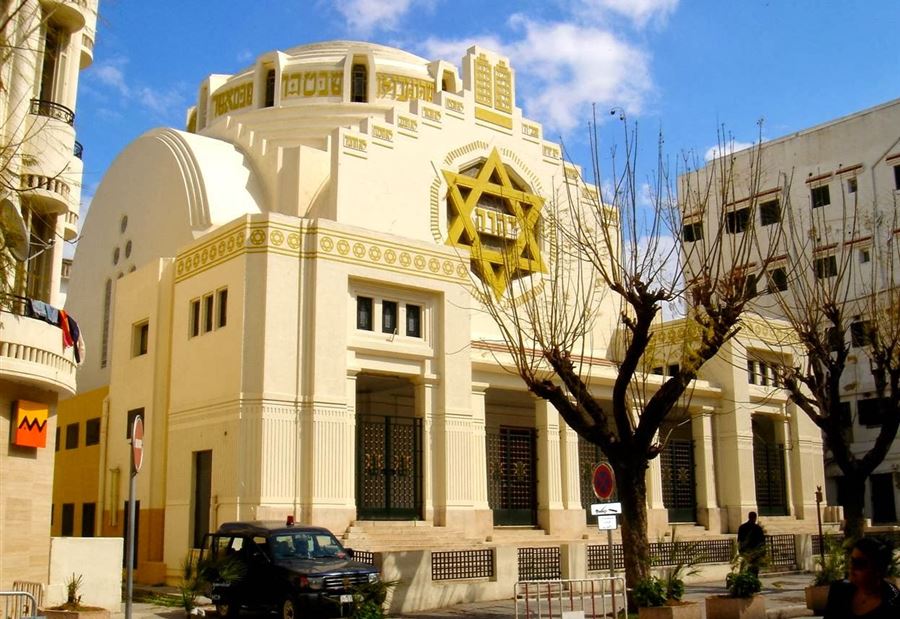 في تونس... مقتل شخص أضرم النار في نفسه قرب كنيس يهودي في تونس... مقتل شخص أضرم النار في نفسه قرب كنيس يهودي