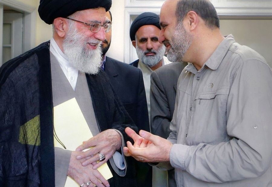 إعلام إيراني ينشر صورة تجمع بين "خامنئي" و "زاهدي"