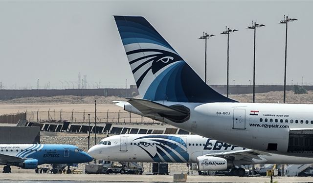 إغلاق المجال الجوي في مطار برج العرب إغلاق المجال الجوي في مطار برج العرب