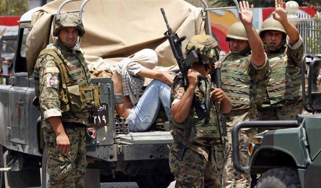 6 فلسطينيين سلموا انفسهم الى الجيش
