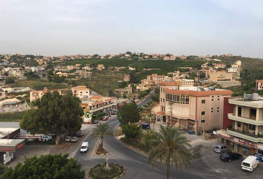 في "معركة"... إصابةُ شخصَين والمعتدي ذئبان