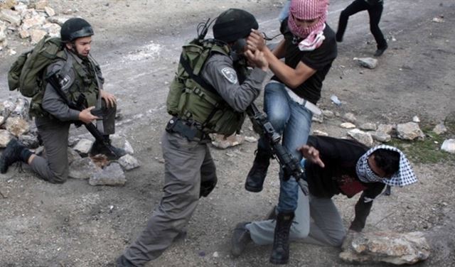 مقتل فلسطيني برصاص الجيش الاسرائيلي بعد طعنه جنديا