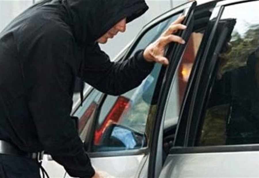 في بدنايل... سُلبت بقوة السلاح