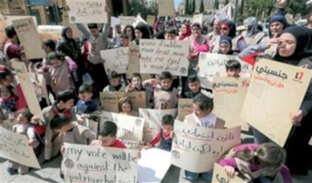 باسيل يفجّر قنبلة اجتماعية.. واستياءٌ عارم من مشروعه "العنصري"  باسيل يفجّر قنبلة اجتماعية.. واستياءٌ عارم من مشروعه "العنصري"