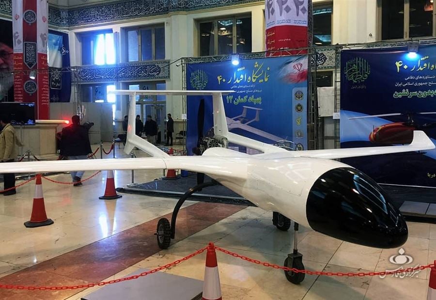 بالصور: إيران تكشف عن أسلحة جديدة تعرض لأول مرة 